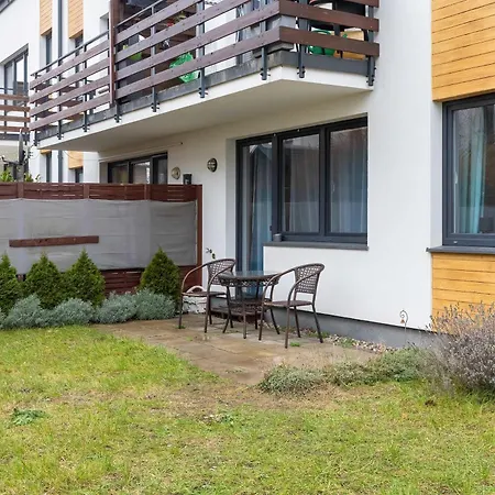 Stylowy Z Ogrodem & Parkingiem By Renters Apartment
