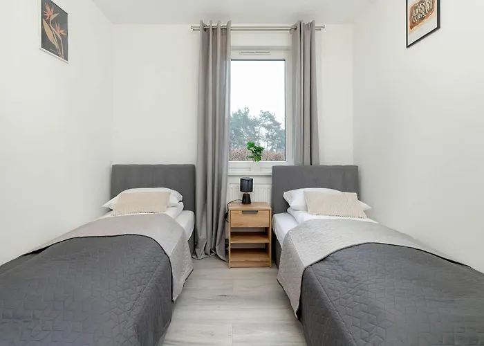 Lägenhet Stylowy Z Ogrodem & Parkingiem By Renters