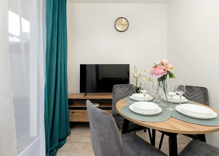 Stylowy Z Ogrodem & Parkingiem By Renters * Gdynia